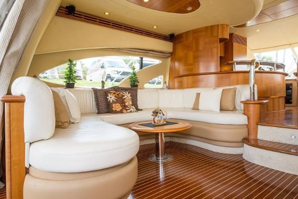Azimut Yacht