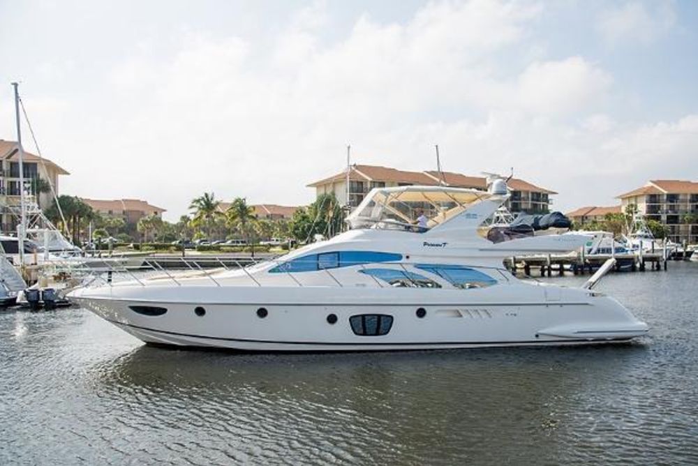 Azimut Yacht