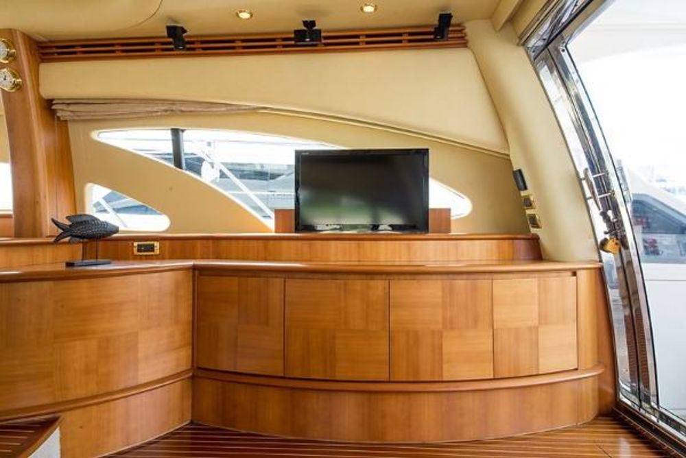 Azimut Yacht